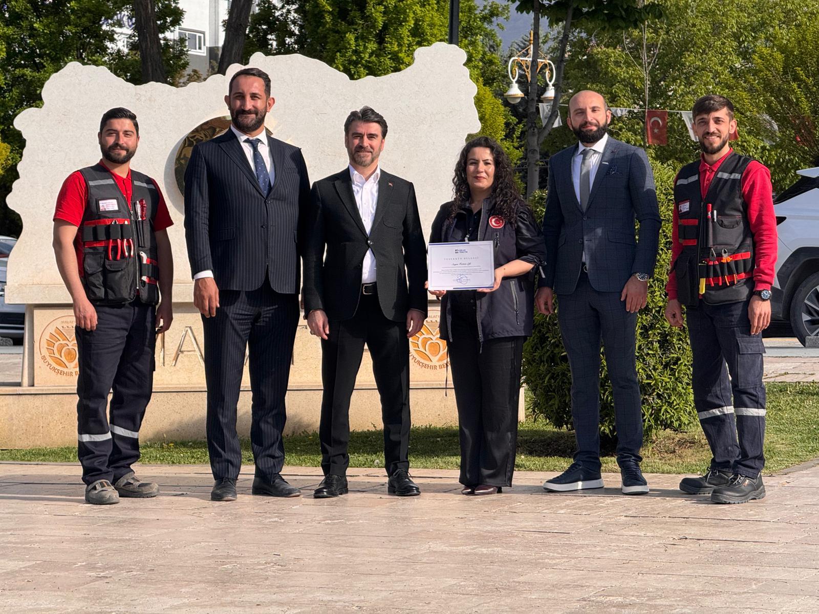 Malatya Yeşilyurt İkizce 2. Bölge 1. Etap Toplu Konutları site müdürüne "Teşekkür Belgesi"