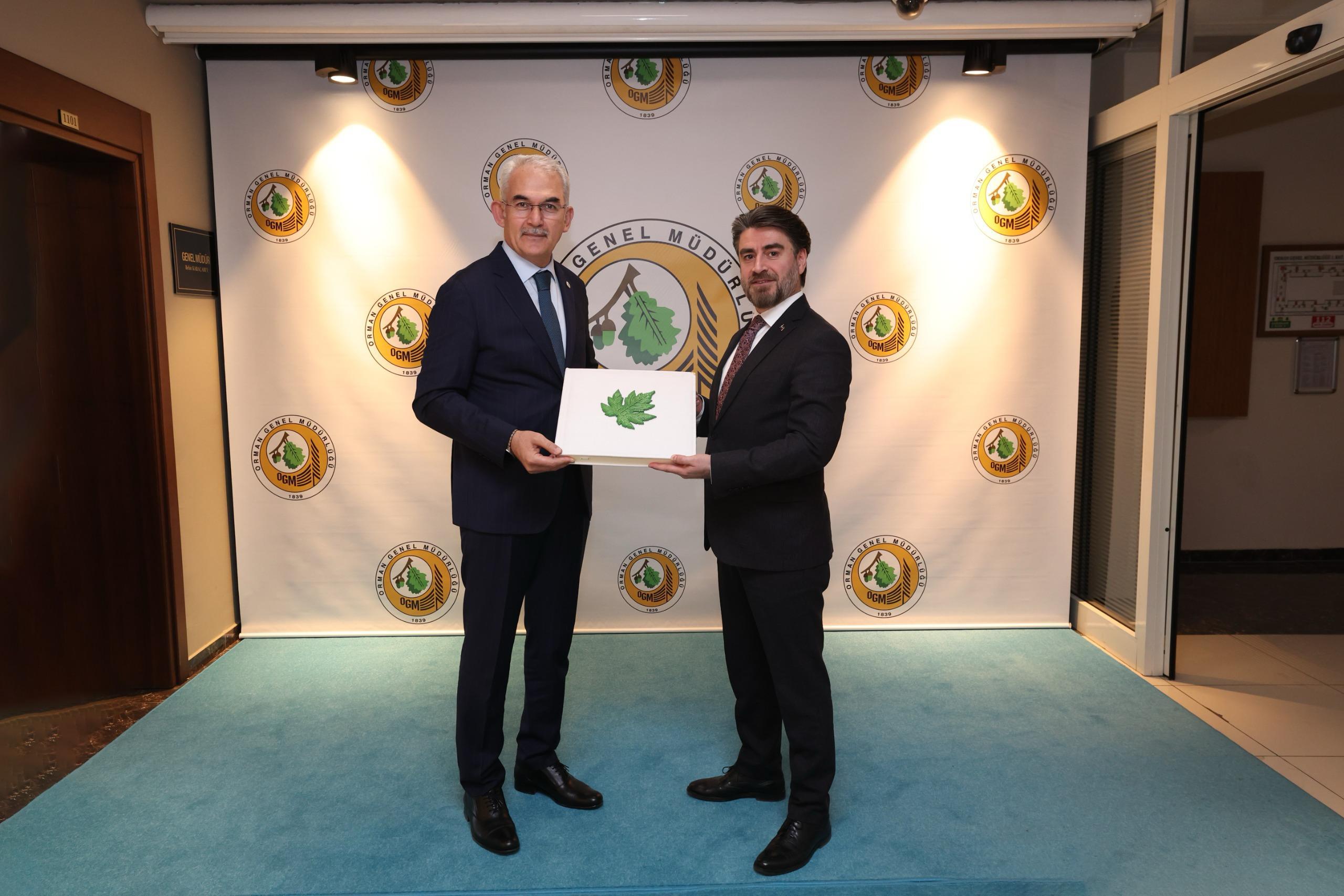 100 Bin Fidan Toprakla Buluştu
