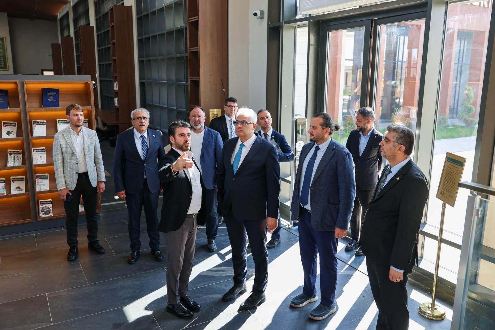 İstanbul Üniversitesi-Cerrahpaşa Rektörü Prof. Dr. Hüseyin Botanlıoğlu ve heyetini Millet Bahçemizde ağırladık.