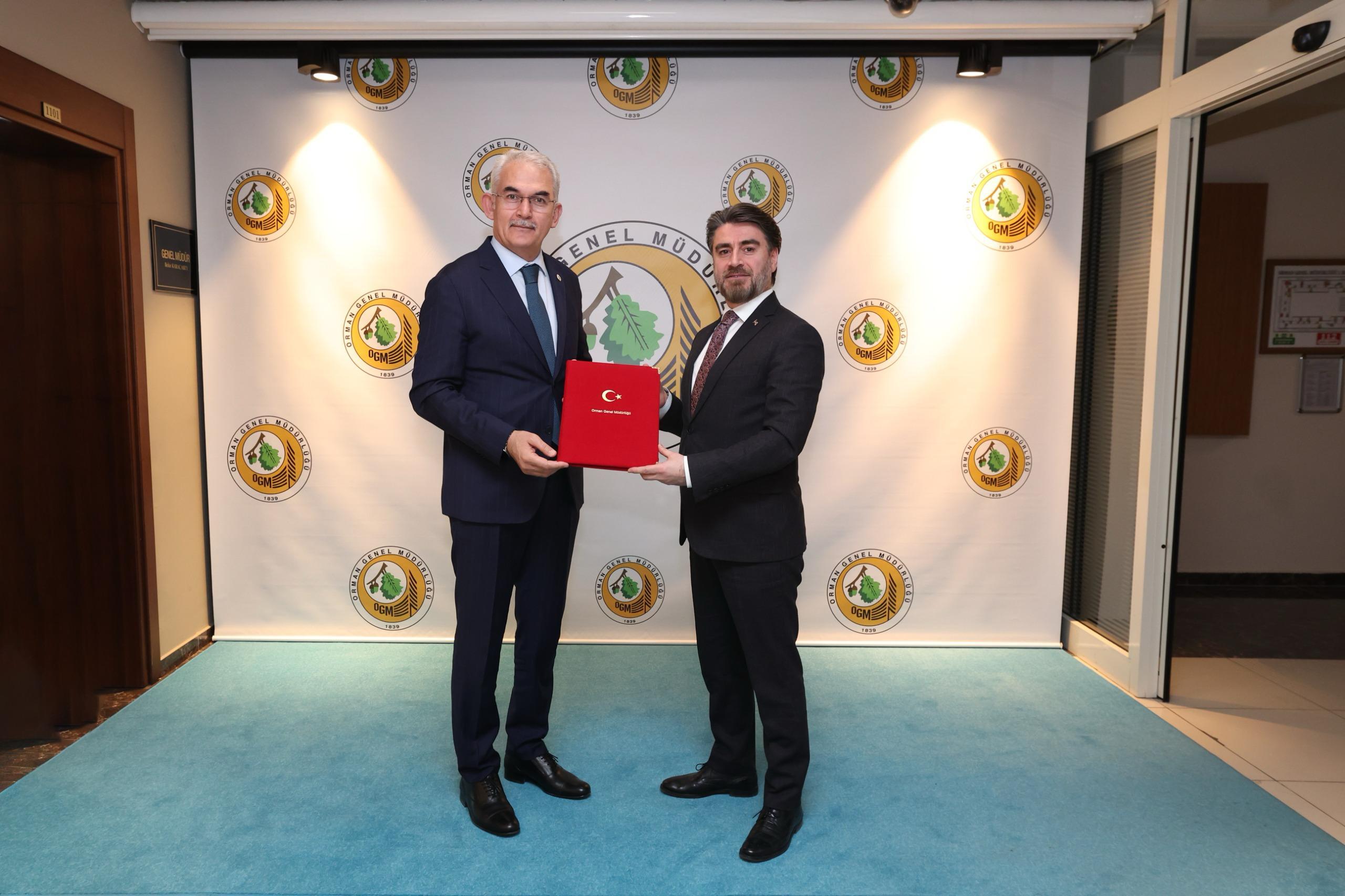 100 Bin Fidan Toprakla Buluştu