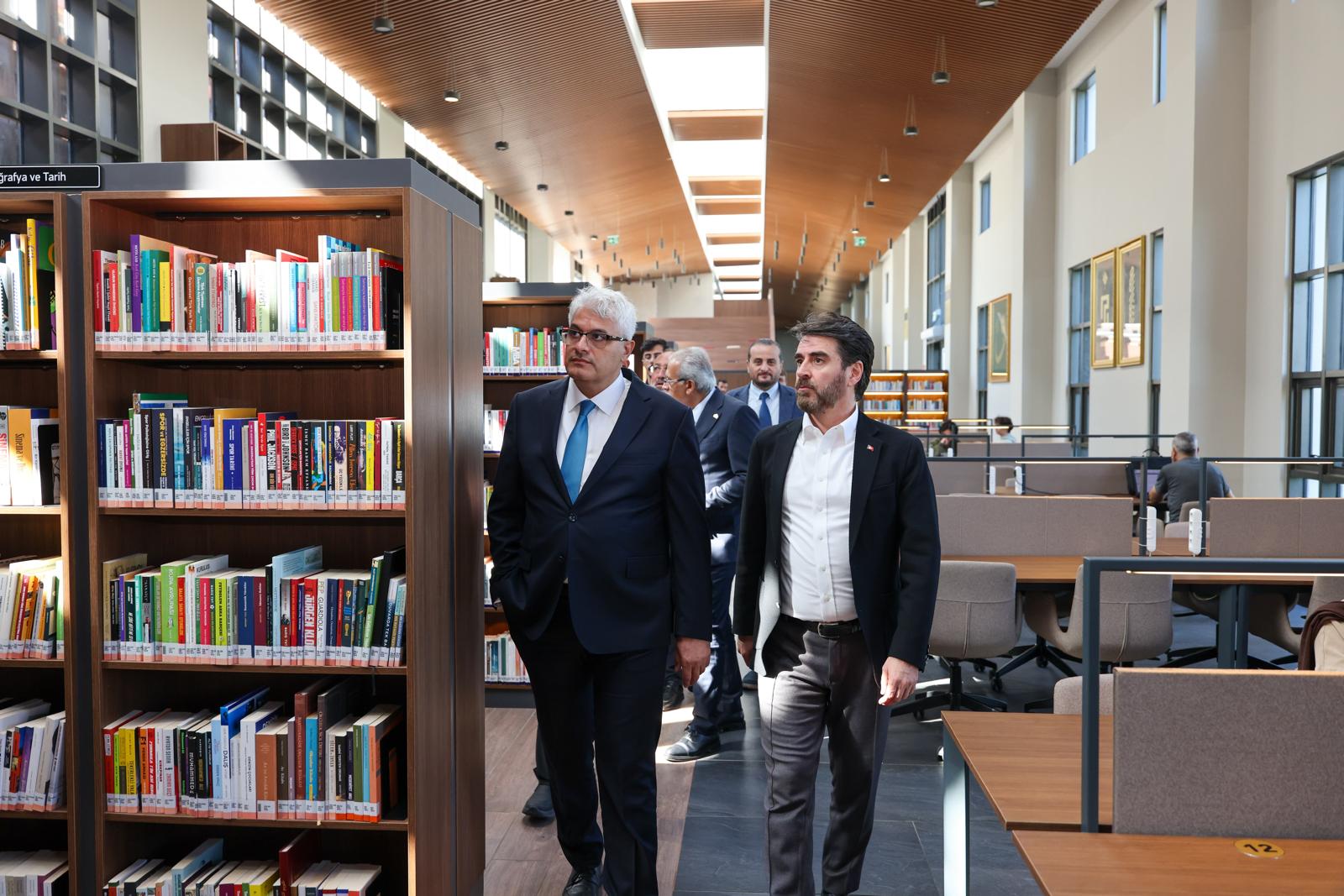 İstanbul Üniversitesi-Cerrahpaşa Rektörü Prof. Dr. Hüseyin Botanlıoğlu ve heyetini Millet Bahçemizde ağırladık.