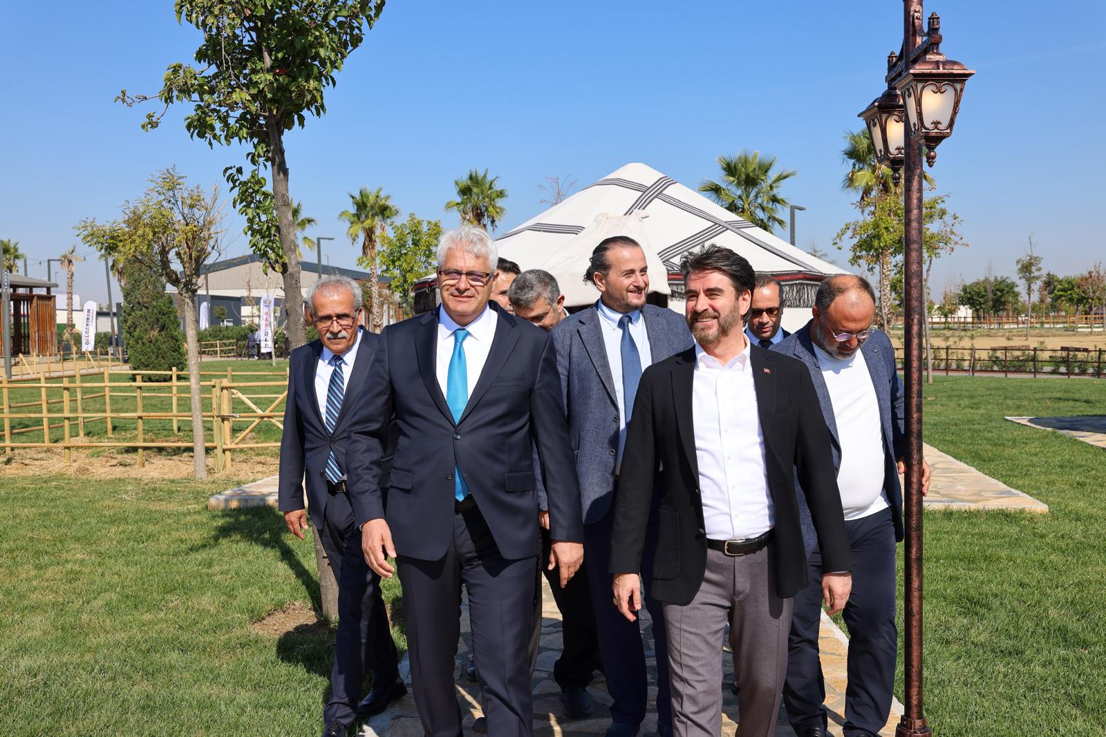 İstanbul Üniversitesi-Cerrahpaşa Rektörü Prof. Dr. Hüseyin Botanlıoğlu ve heyetini Millet Bahçemizde ağırladık.