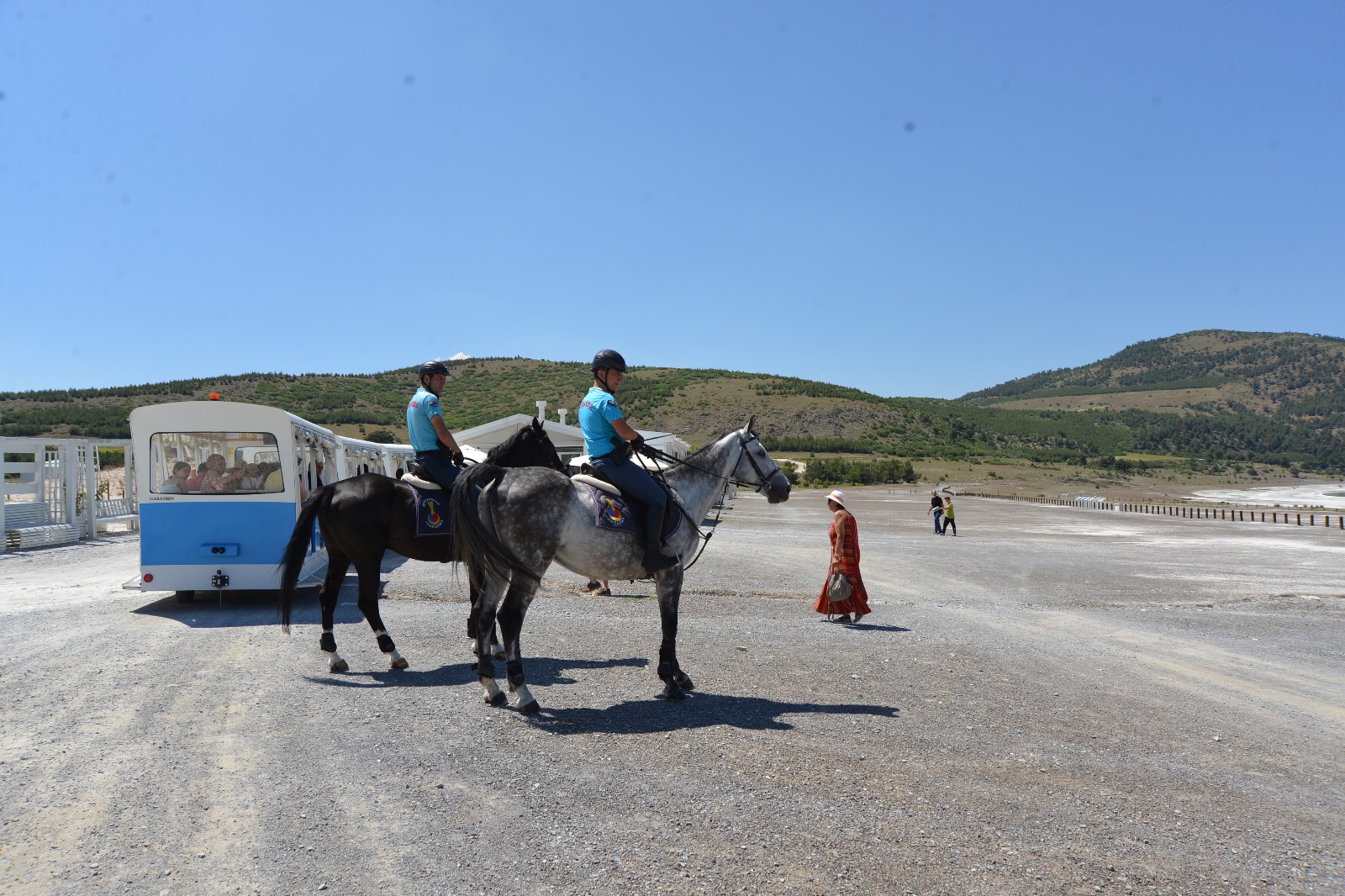 Salda Gölü Halk Plajı ve Beyaz Adalar Koruma Bölgesi